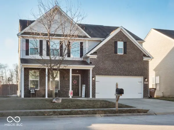 2041 Creek Bank Drive, Columbus, IN 47201