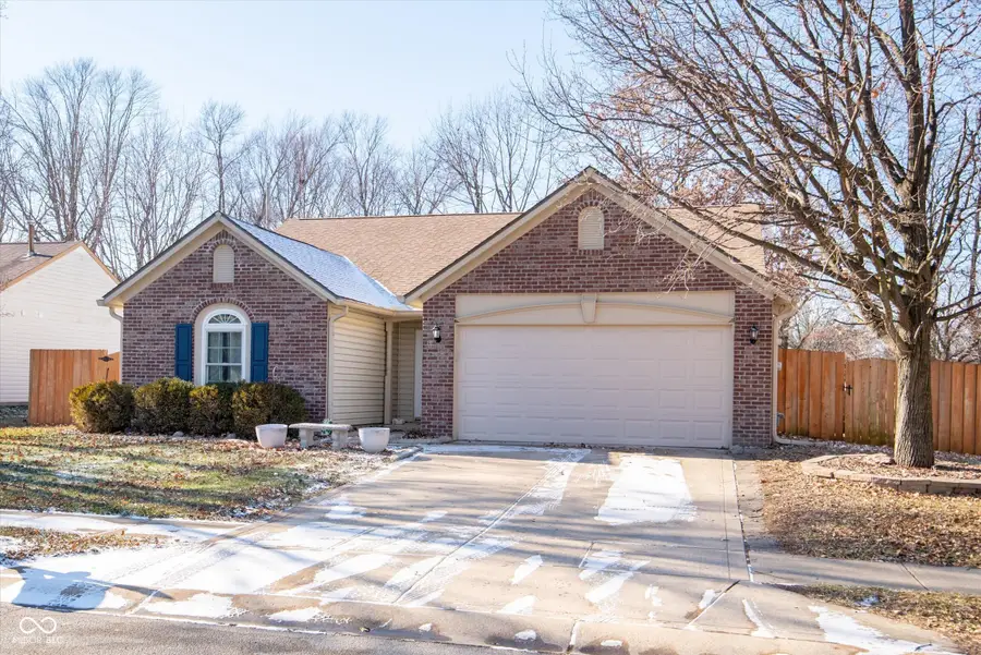 13270 Summerwood Lane, Fishers, IN 46038 - Image #2