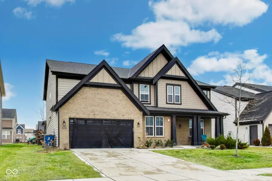 9920 Deep Royal Way, Indianapolis, IN 46239 - Image #2