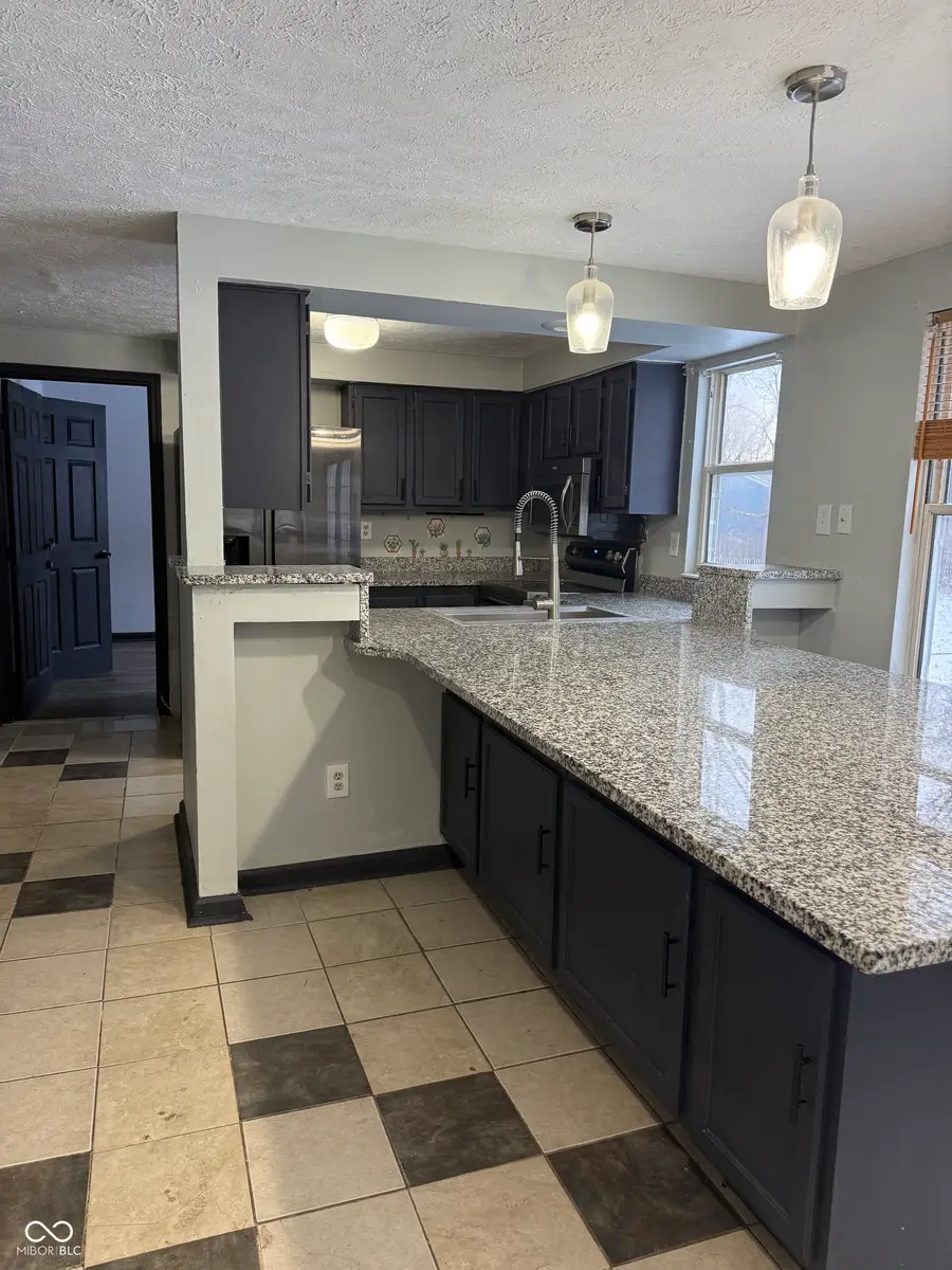 8075 Cardinal Cove E, Indianapolis, IN 46256 - Image #2