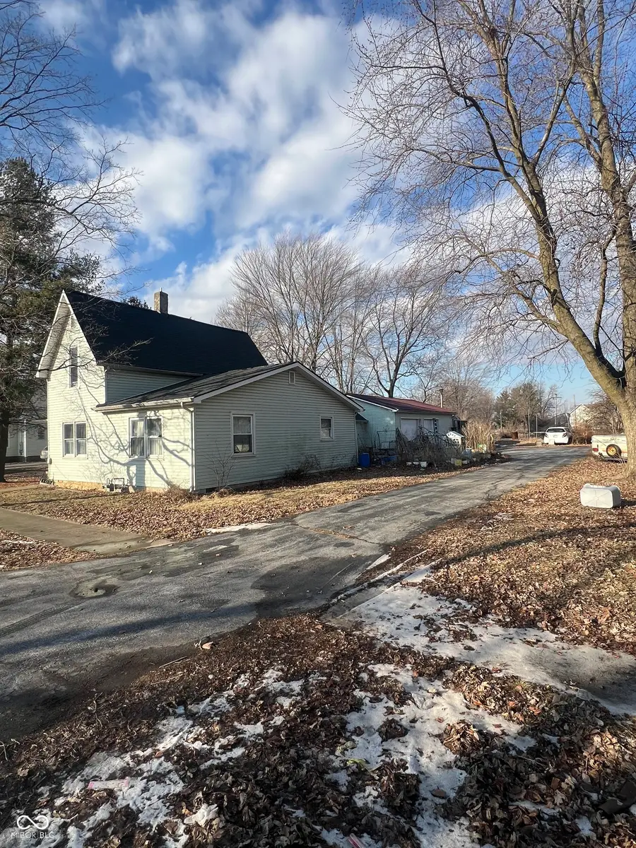 103 E 2nd Street, Converse, IN 46919 - Image #2