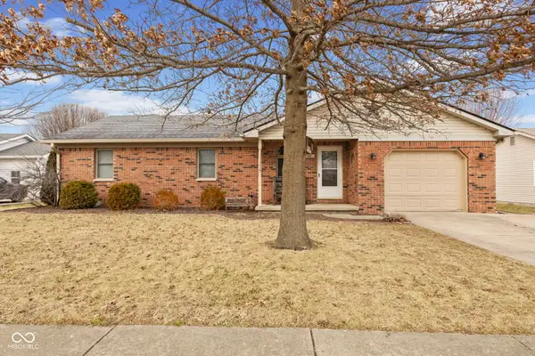 1282 Pin Oak Court, Martinsville, IN 46151