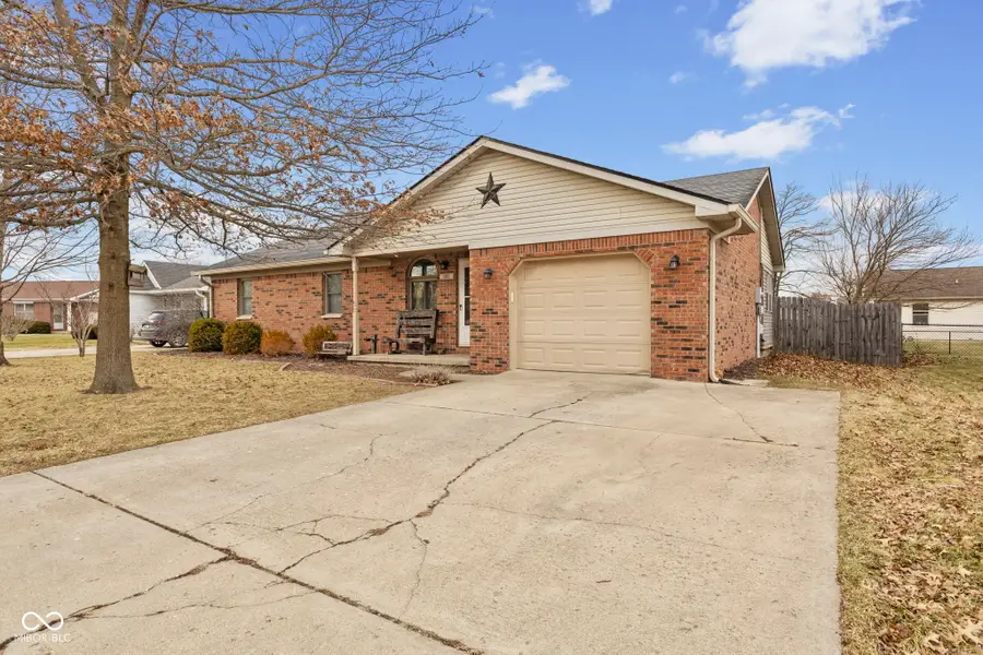 1282 Pin Oak Court, Martinsville, IN 46151 - Image #2