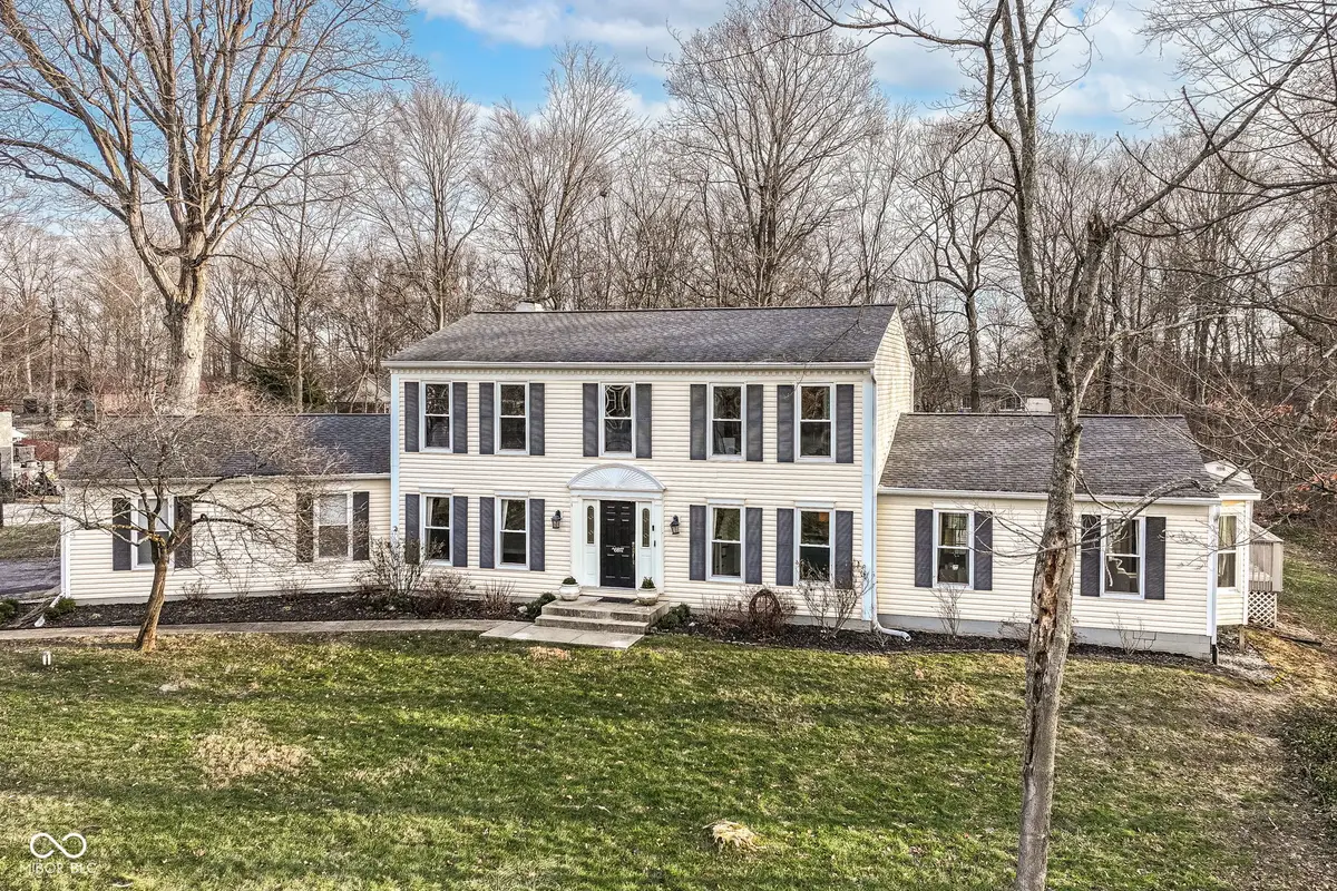 6817 W Forest Brook Drive, Fountaintown, IN 46130 - Image #1