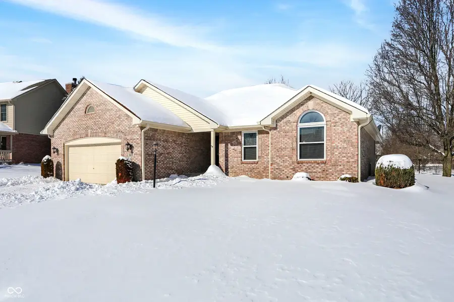 7929 Meadow Bend Circle, Indianapolis, IN 46259 - Image #2