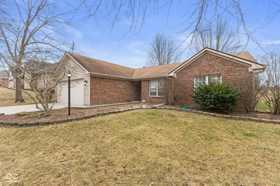 910 N Buck Creek Road, Greenfield, IN 46140 - Image #2