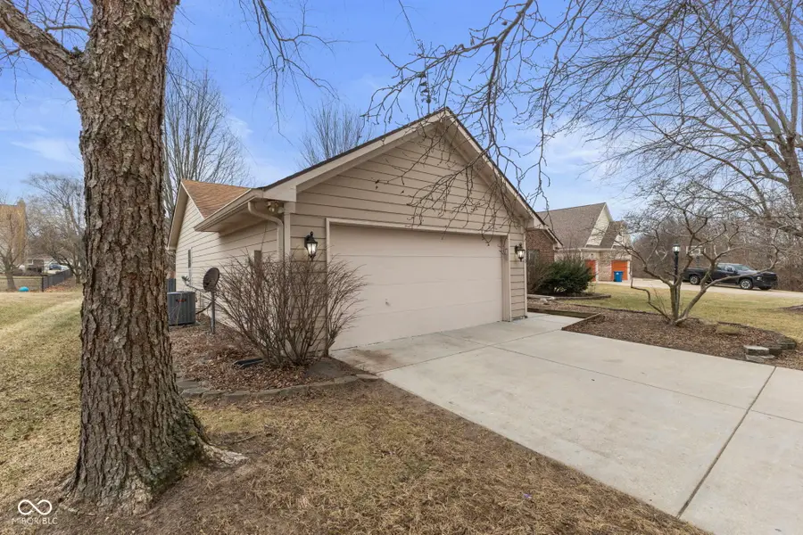 910 N Buck Creek Road, Greenfield, IN 46140 - Image #3