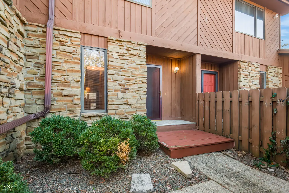 3187 Sycamore Drive, Columbus, IN 47203 - #1