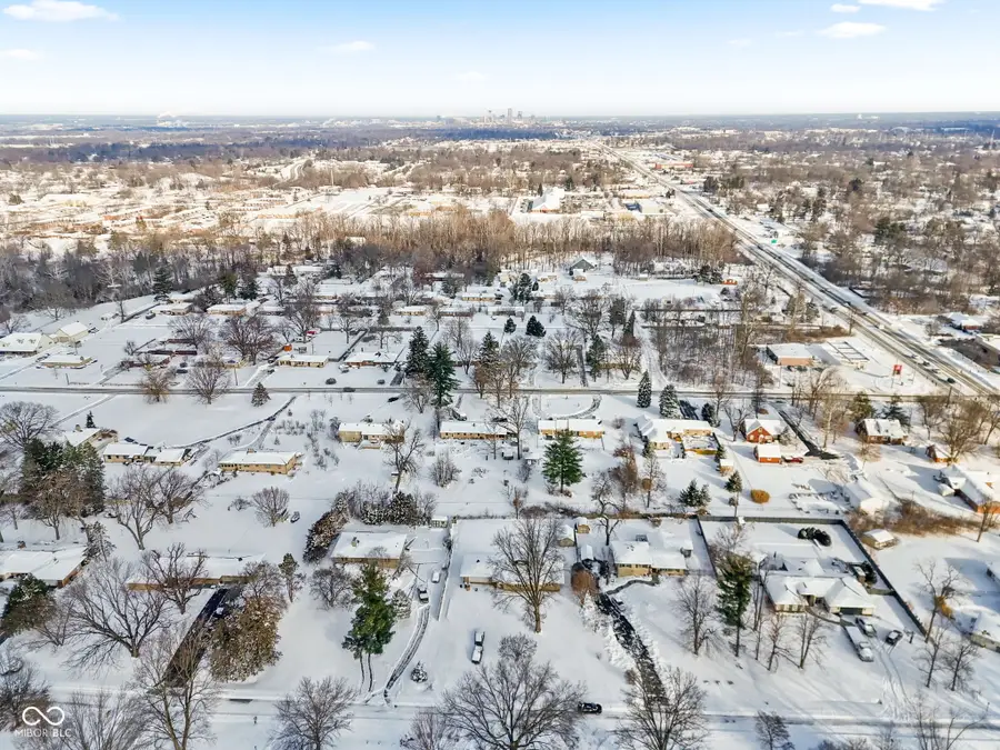 350 Woodhill Drive, Indianapolis, IN 46227 - Image #3