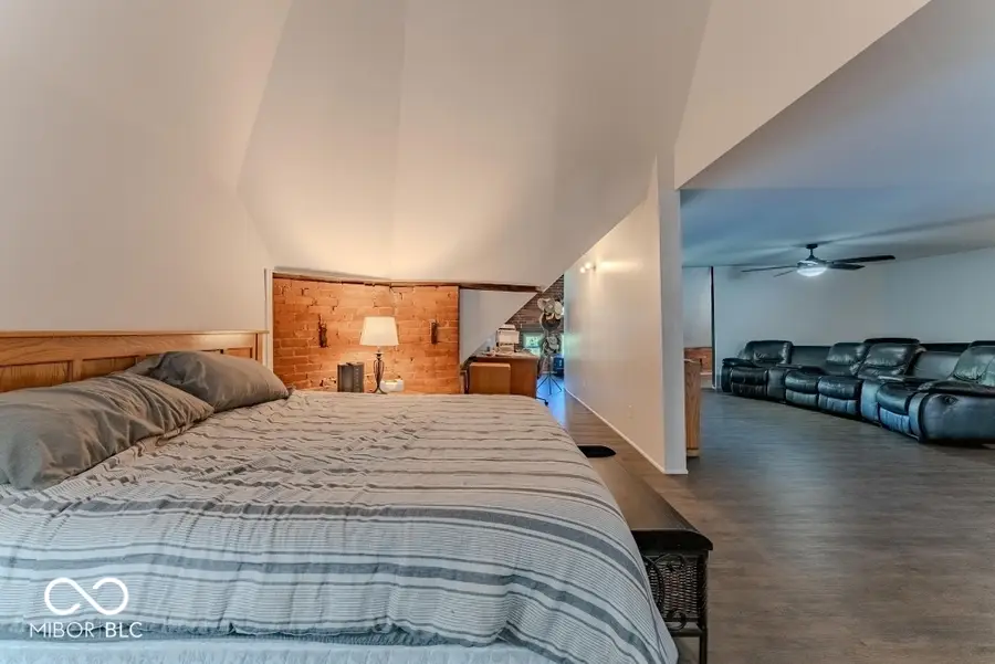 932 N Washington Street, Marion, IN 46952 - #3