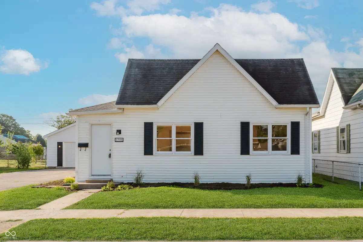 2705 S B Street, Elwood, IN 46036 - #1