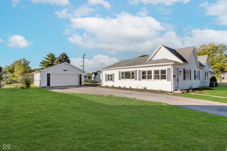 2705 S B Street, Elwood, IN 46036 - #3