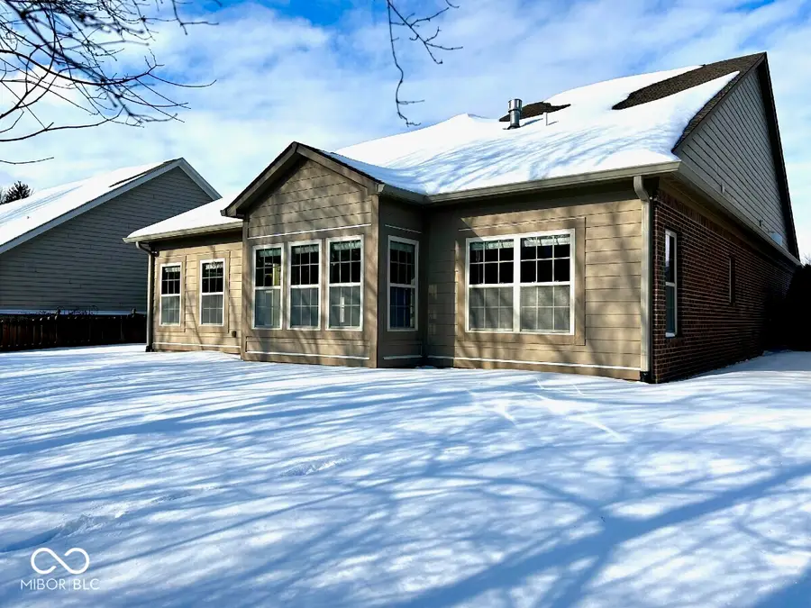 8367 Helmsley Court, Fishers, IN 46038 - Image #3