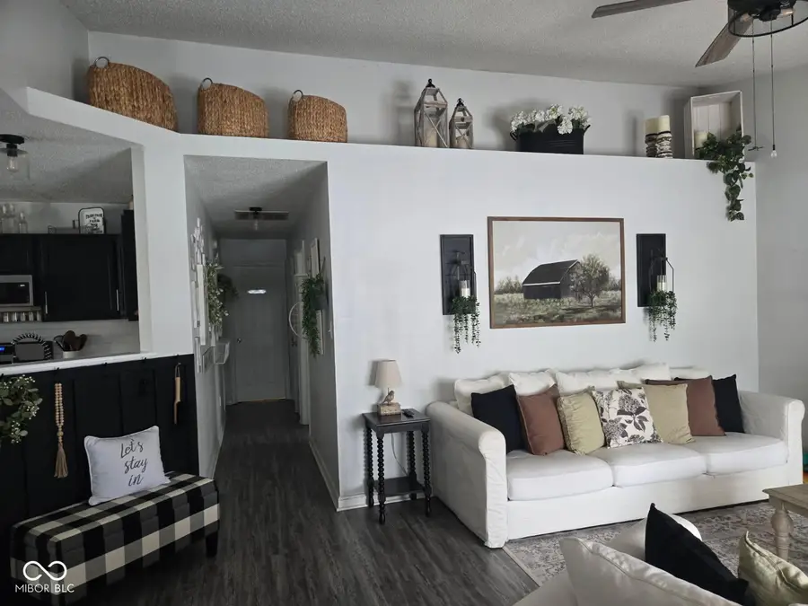 1046 Ebony Circle, Franklin, IN 46131 - Image #3