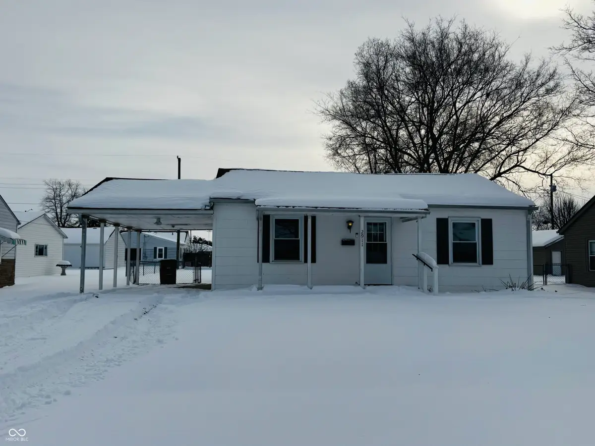 2911 14th Street, Columbus, IN 47201 - #1