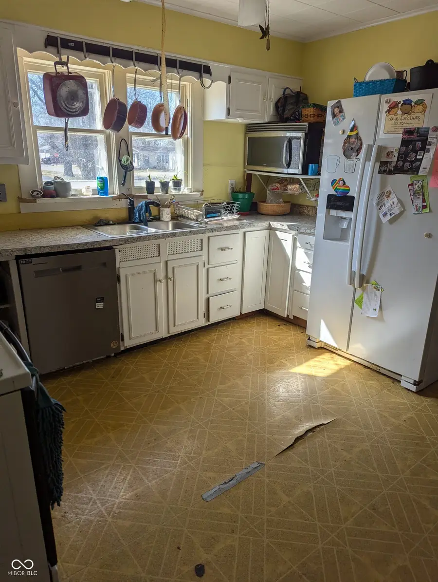 104 N Jackson Street, Gaston, IN 47342 - #2