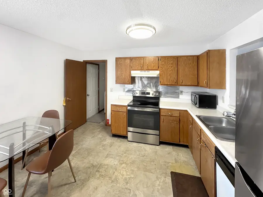 106 Broad Leaf Place, Mooresville, IN 46158 - #2