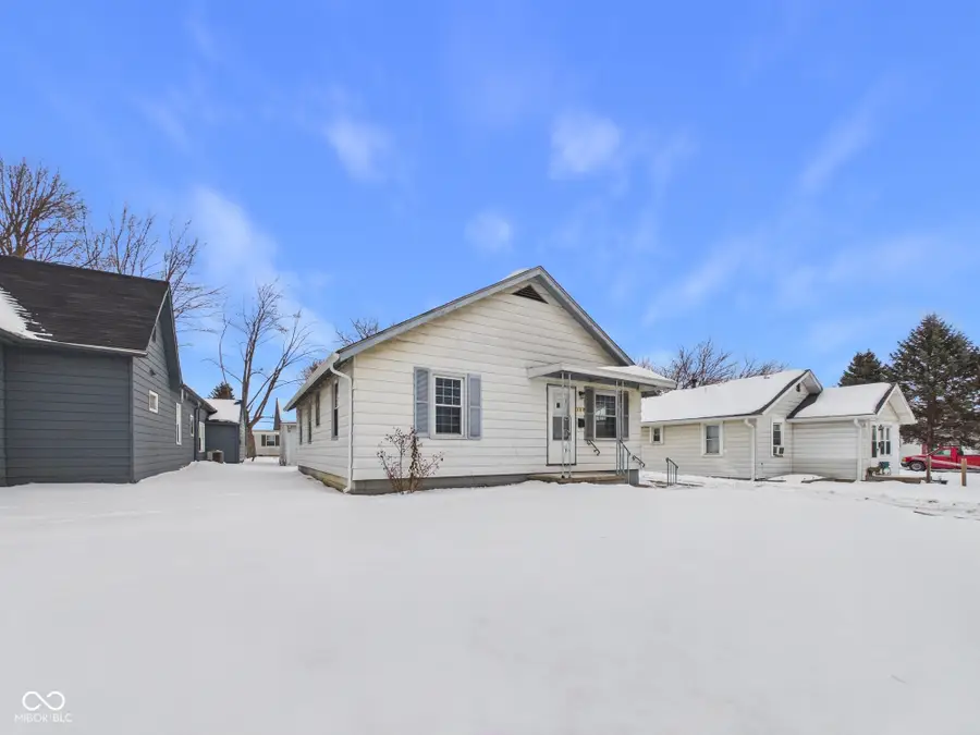 124 W Cross Street, Anderson, IN 46012 - #2