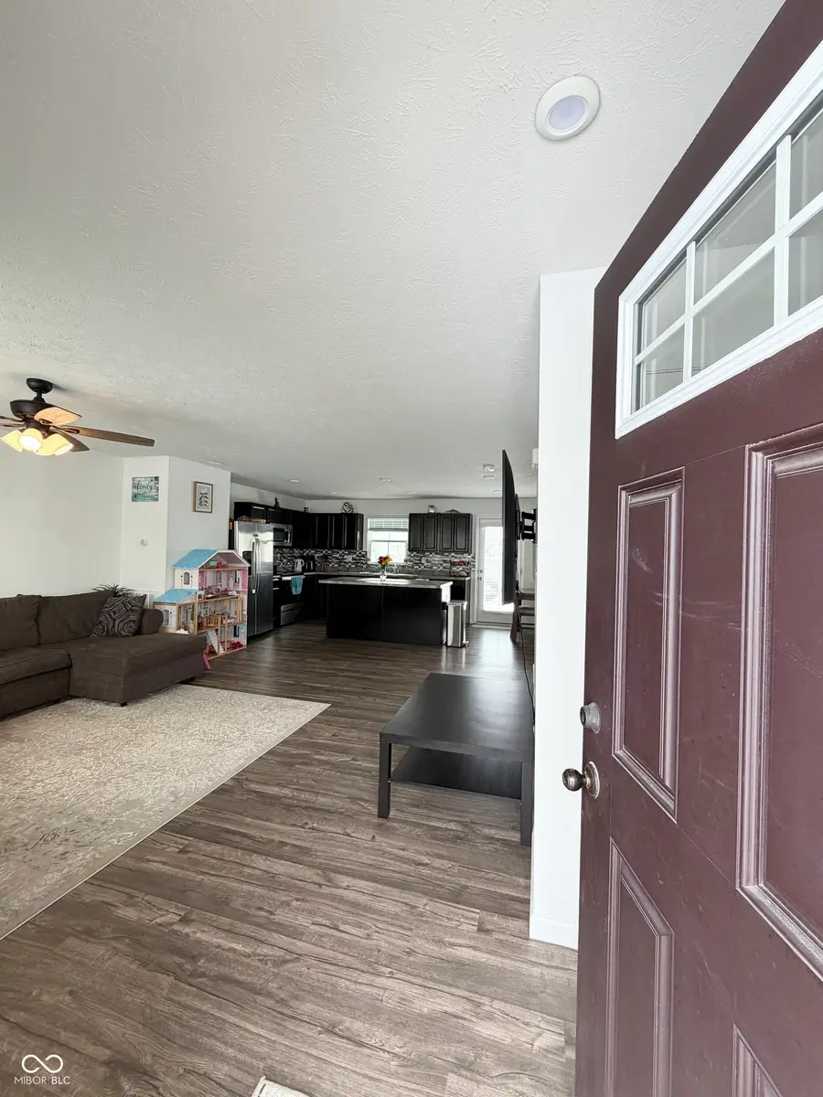 343 Traditions Pass, Greenwood, IN 46143 - Image #2