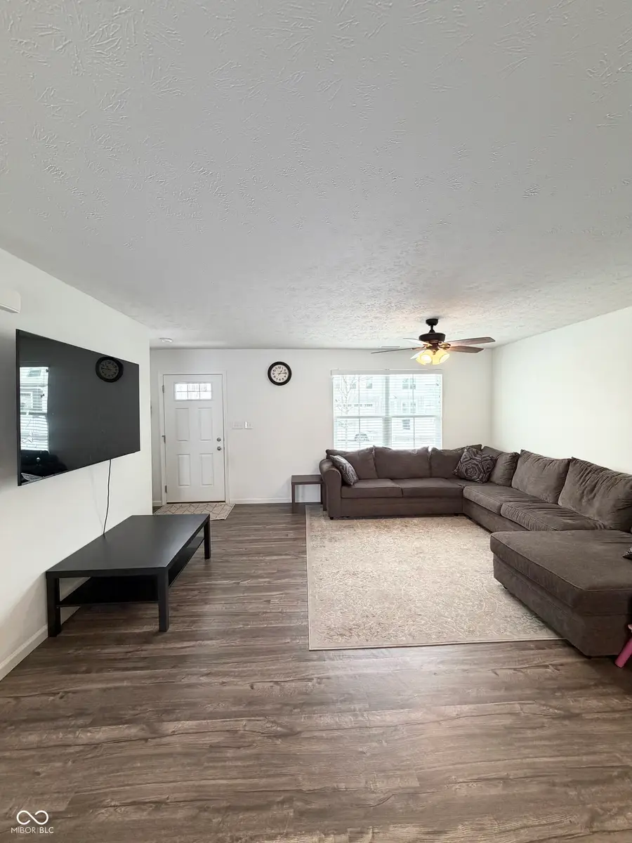 343 Traditions Pass, Greenwood, IN 46143 - Image #3