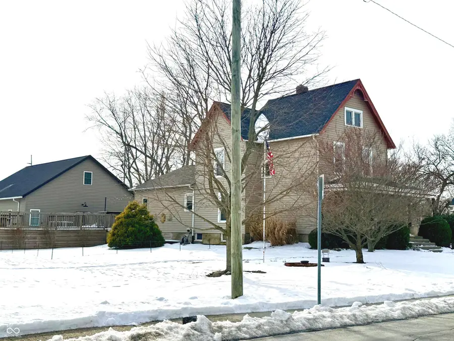 1303 E Main Street, Crawfordsville, IN 47933 - #3