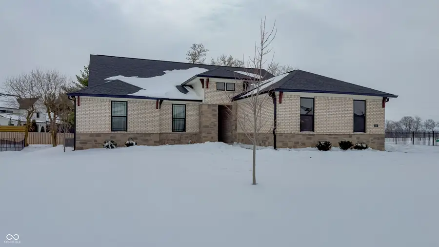 110 Saundra Drive, Fortville, IN 46040 - Image #2