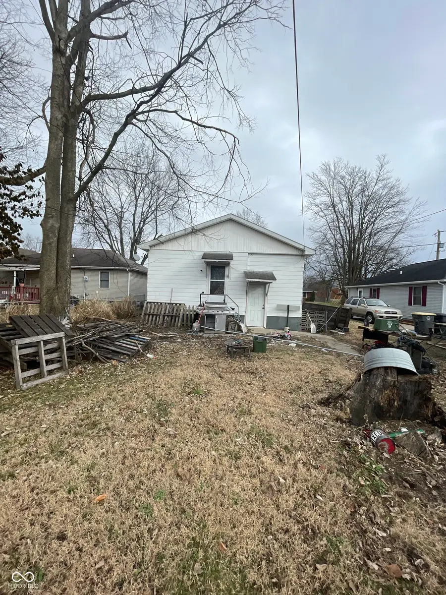 842 S Lynn Street, Seymour, IN 47274 - #3