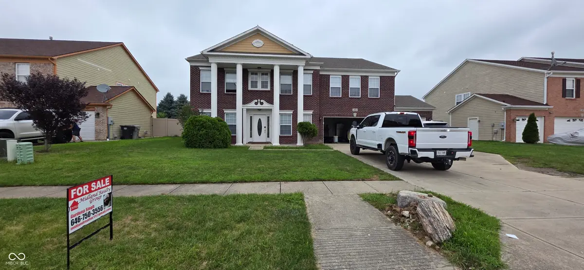 445 Heritage Drive, Greenwood, IN 46143 - Image #1