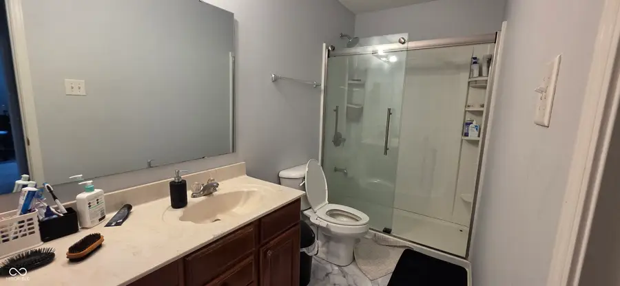 445 Heritage Drive, Greenwood, IN 46143 - Image #2