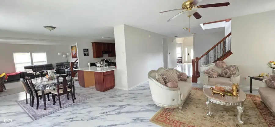 445 Heritage Drive, Greenwood, IN 46143 - Image #3