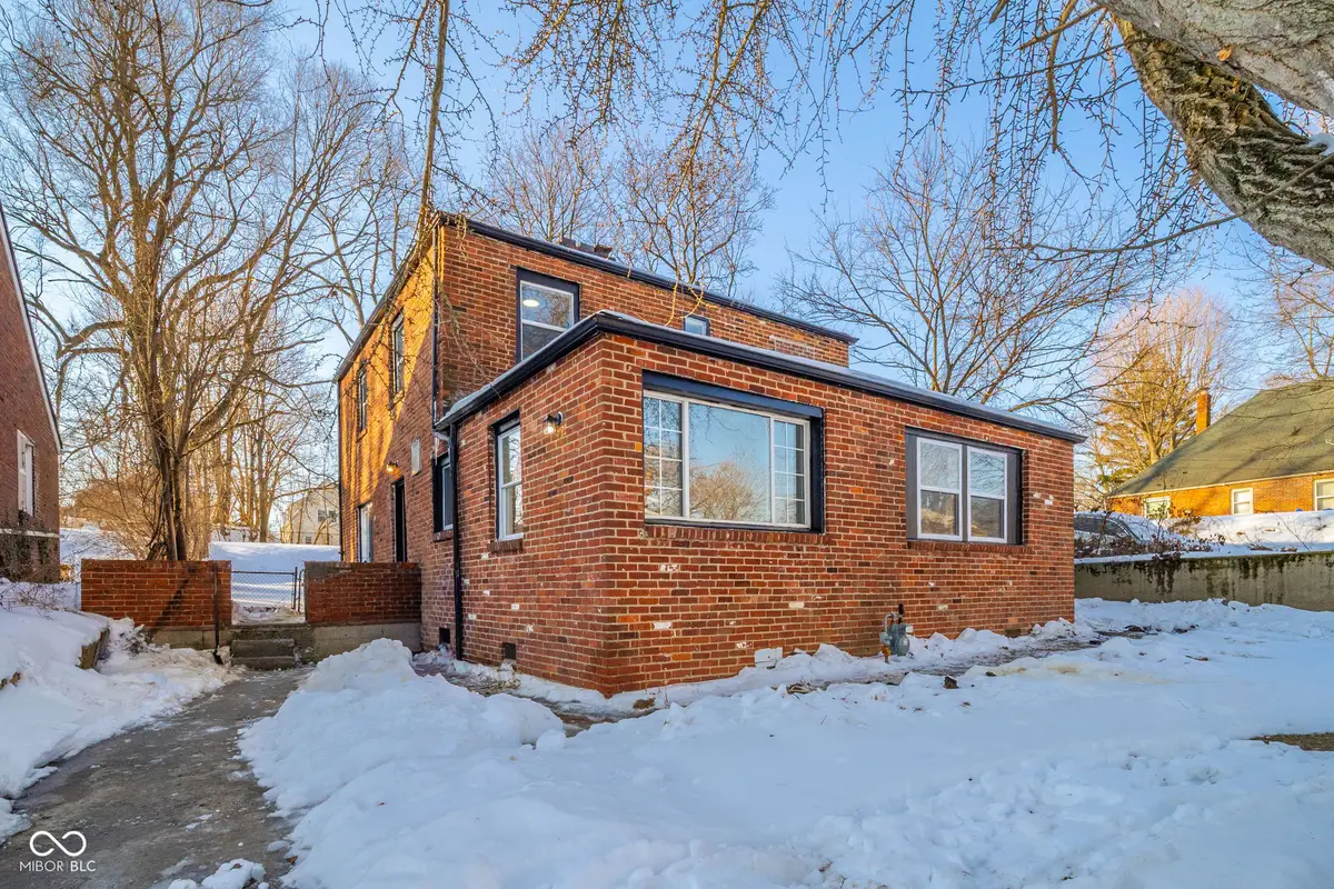 1633 W 10th Street, Anderson, IN 46016 - #1