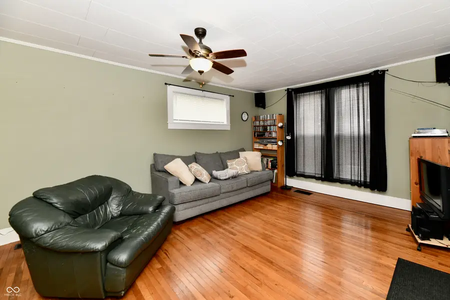 606 W 2nd Street, Sheridan, IN 46069 - #2