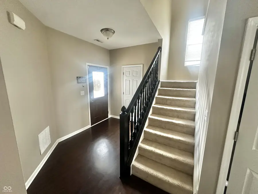 2094 Shadow Creek Boulevard, Columbus, IN 47201 - #3