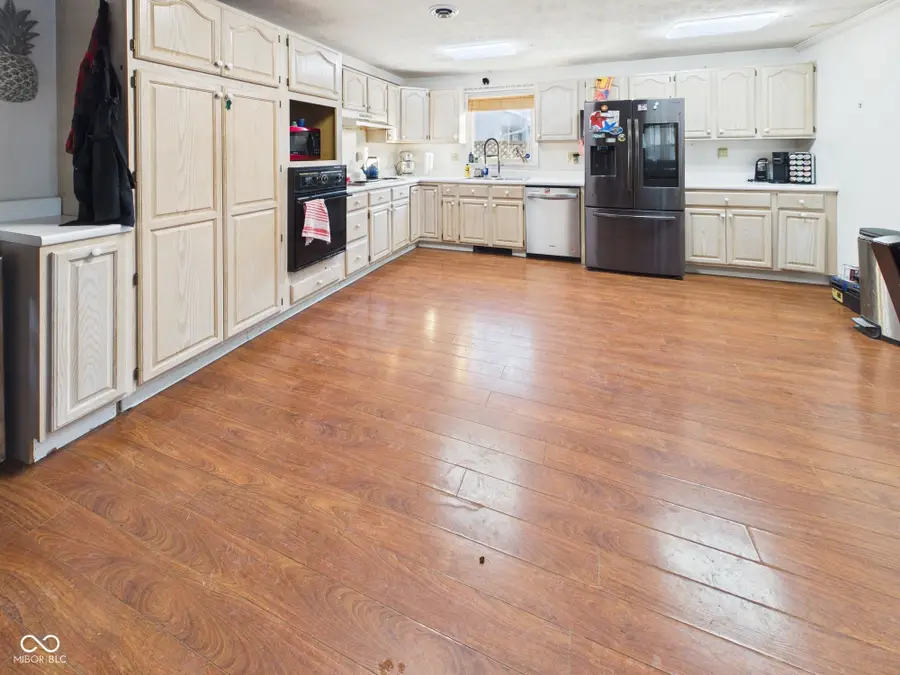 201 N Greenbriar Road, Muncie, IN 47304 - Image #2