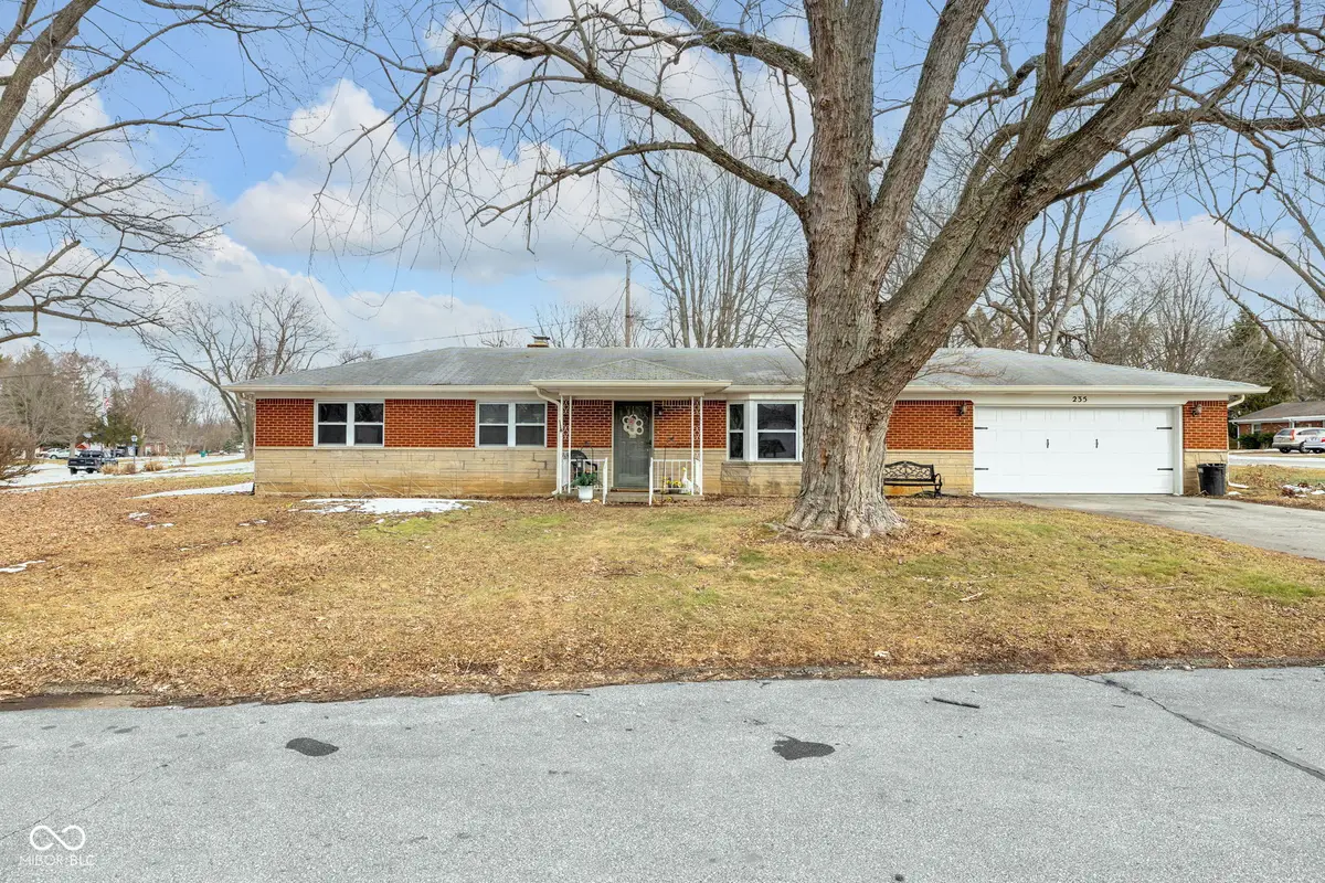 235 Venable Drive, Avon, IN 46123 - #1