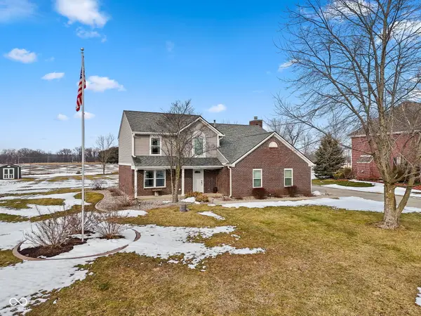 6644 W Cross Trail, New Palestine, IN 46163