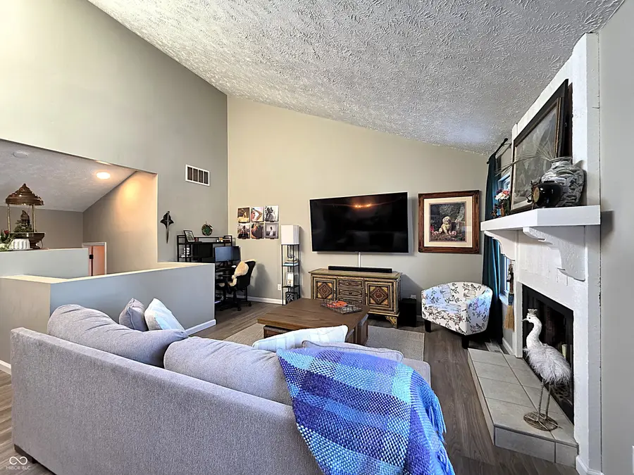 148 Sugarwood Lane, Avon, IN 46123 - #2