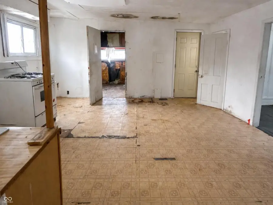 1114 E Jackson Street, Muncie, IN 47305 - #3