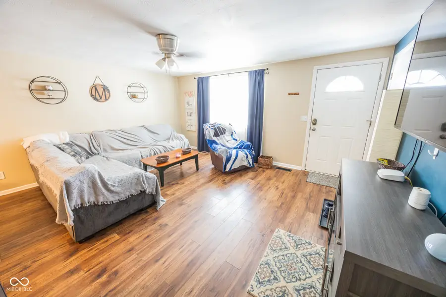 909 North Drive, Crawfordsville, IN 47933 - #3