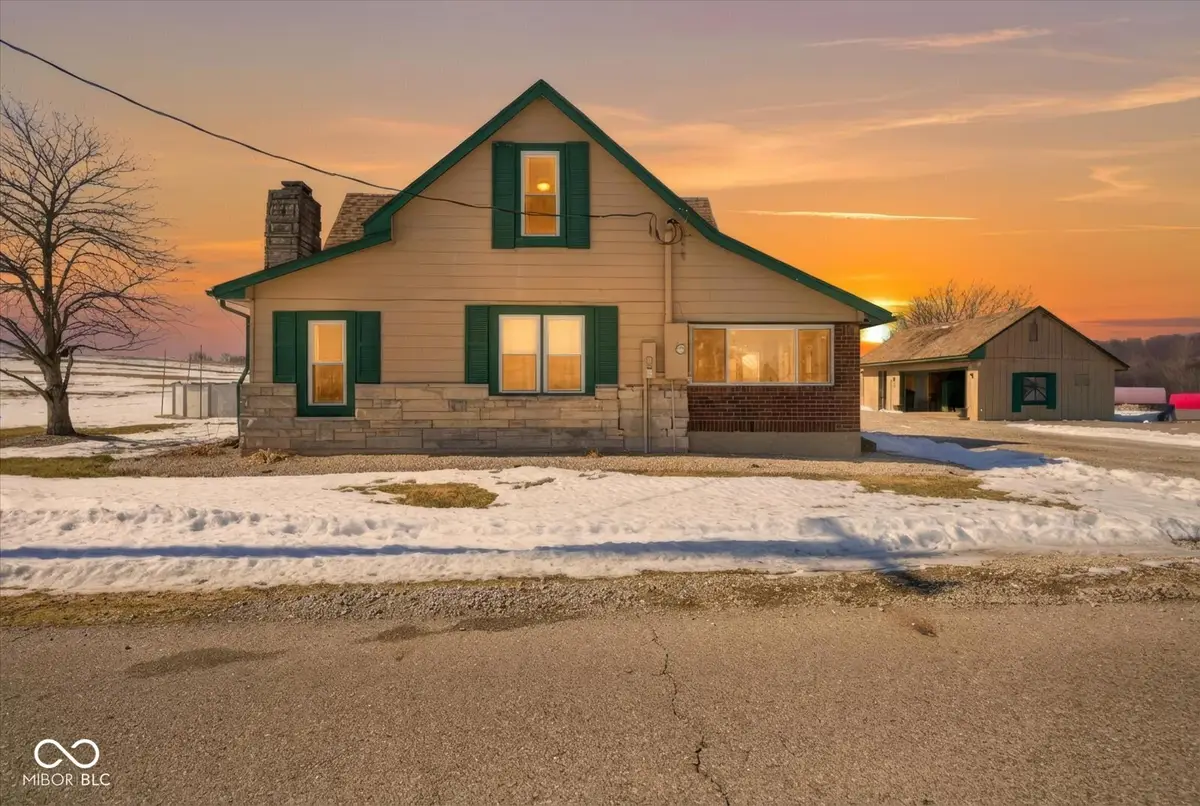 8527 S 500 W, Edinburgh, IN 46124 - #1