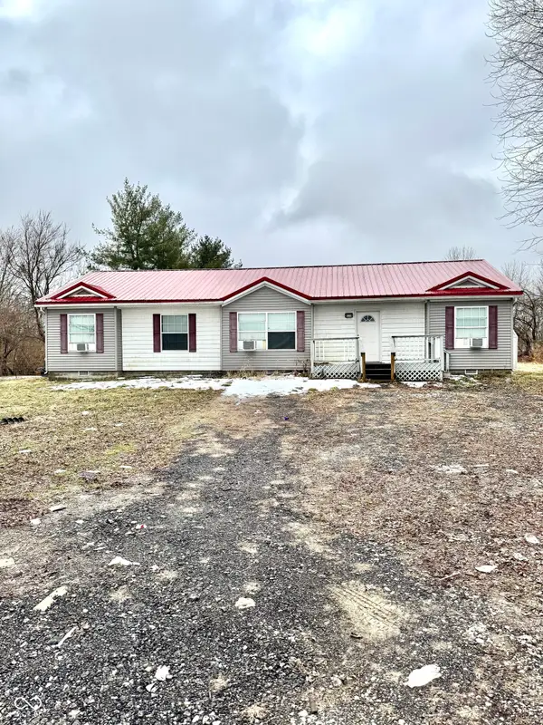 5495 E Greensburg Road, Franklin, IN 46131