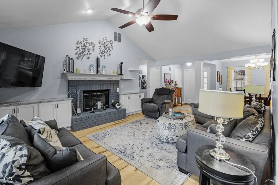 2800 Conestoga Court, Columbus, IN 47203 - #2