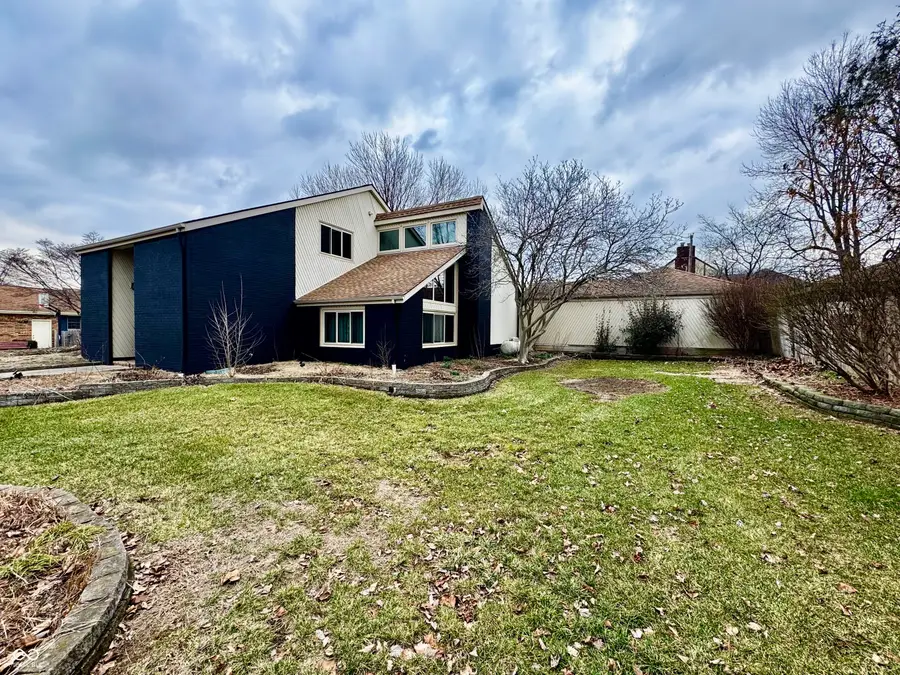 560 Sir Lancelot Drive, Seymour, IN 47274 - #3