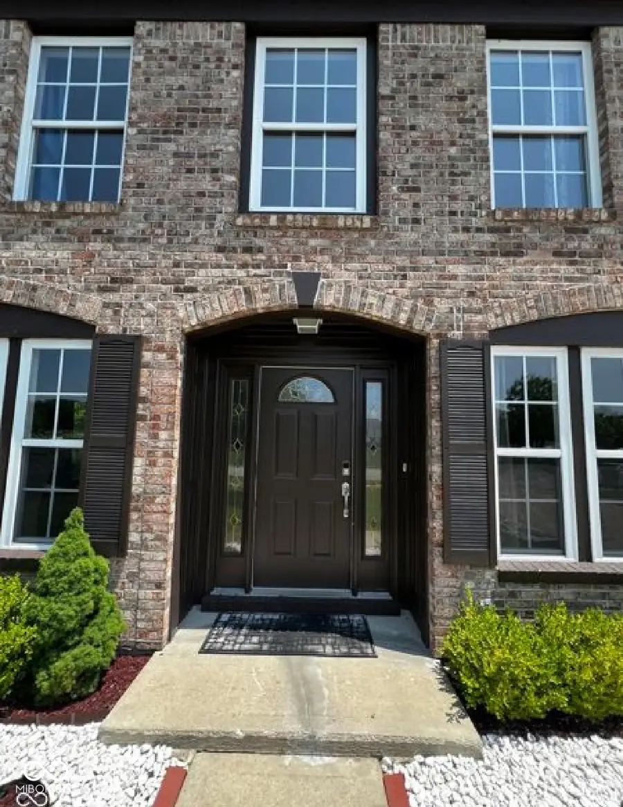 585 Fireside Drive, Greenwood, IN 46143 - #2