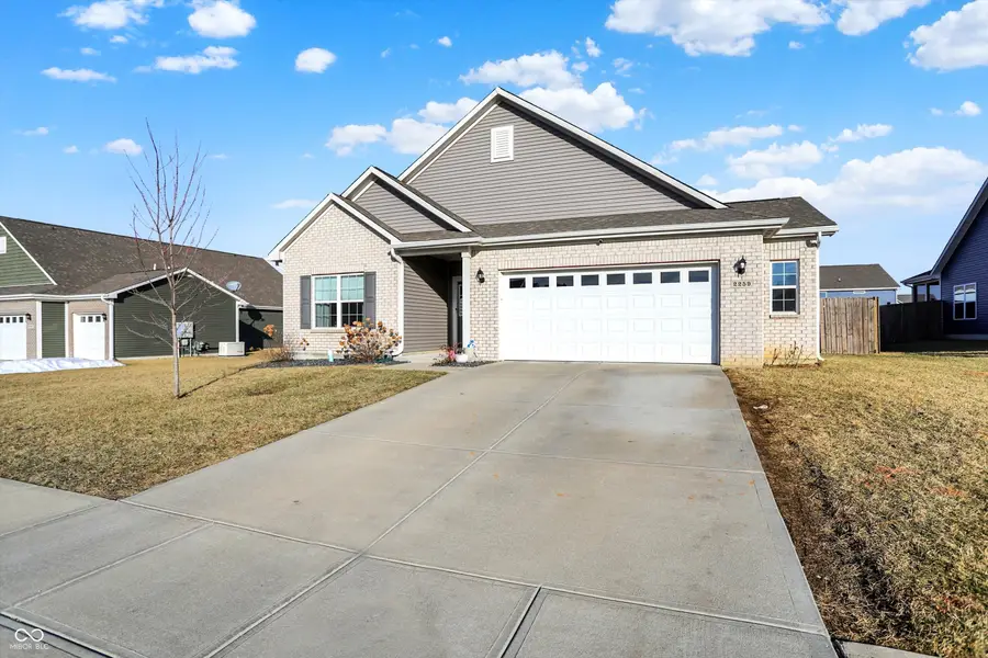 2259 Summer Shore Drive, Greenwood, IN 46143 - #3