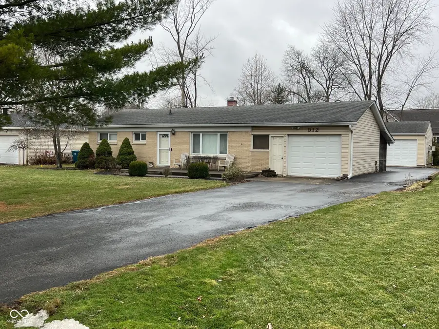 912 W Auman Drive, Carmel, IN 46032 - #2