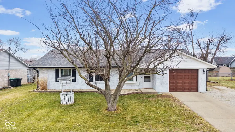 197 Briar Hill Drive, Whiteland, IN 46184 - #2