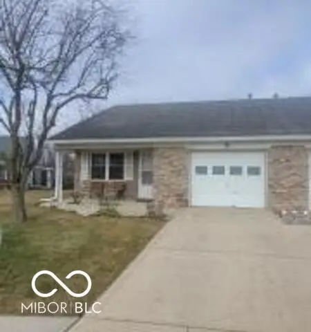 6376 Village Oak Court, Indianapolis, IN 46236