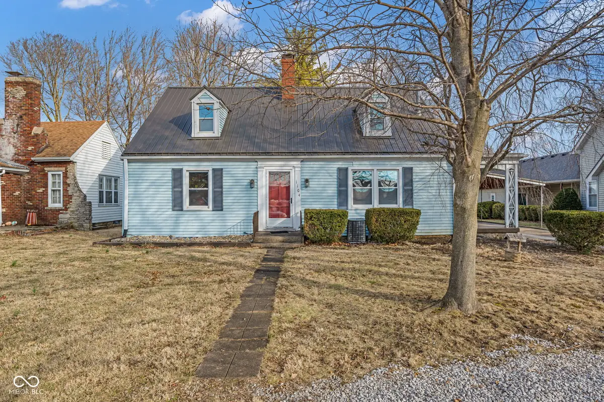 1104 W Wabash Avenue, Crawfordsville, IN 47933 - #1