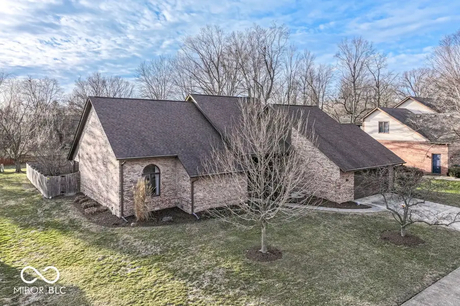 636 Hamlet Drive, Avon, IN 46123 - #2